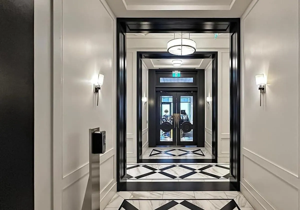 Luxury 1Bdr Condo In Downtown Toronto 0*,  Canada