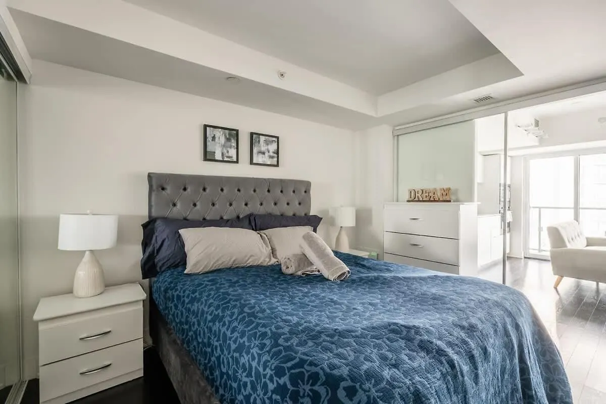 Luxury 1Bdr Condo In Downtown 多伦多