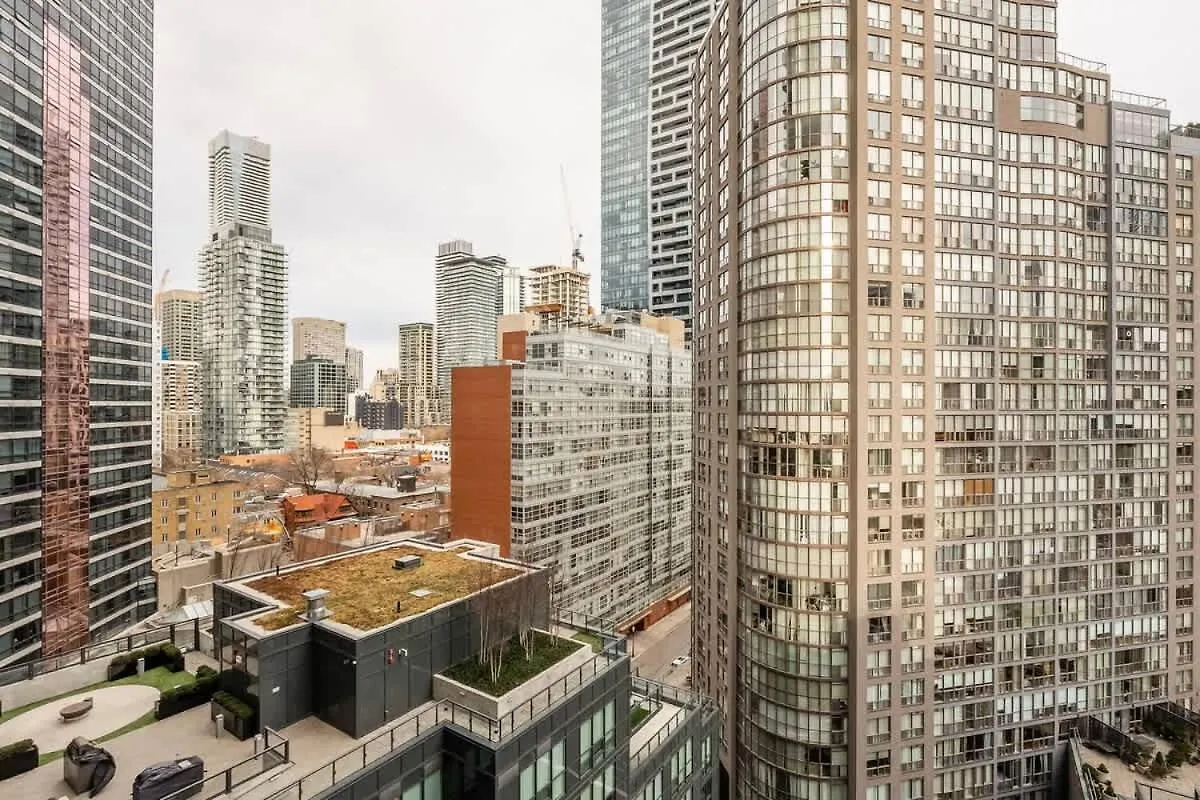 Luxury 1Bdr Condo In Downtown Toronto