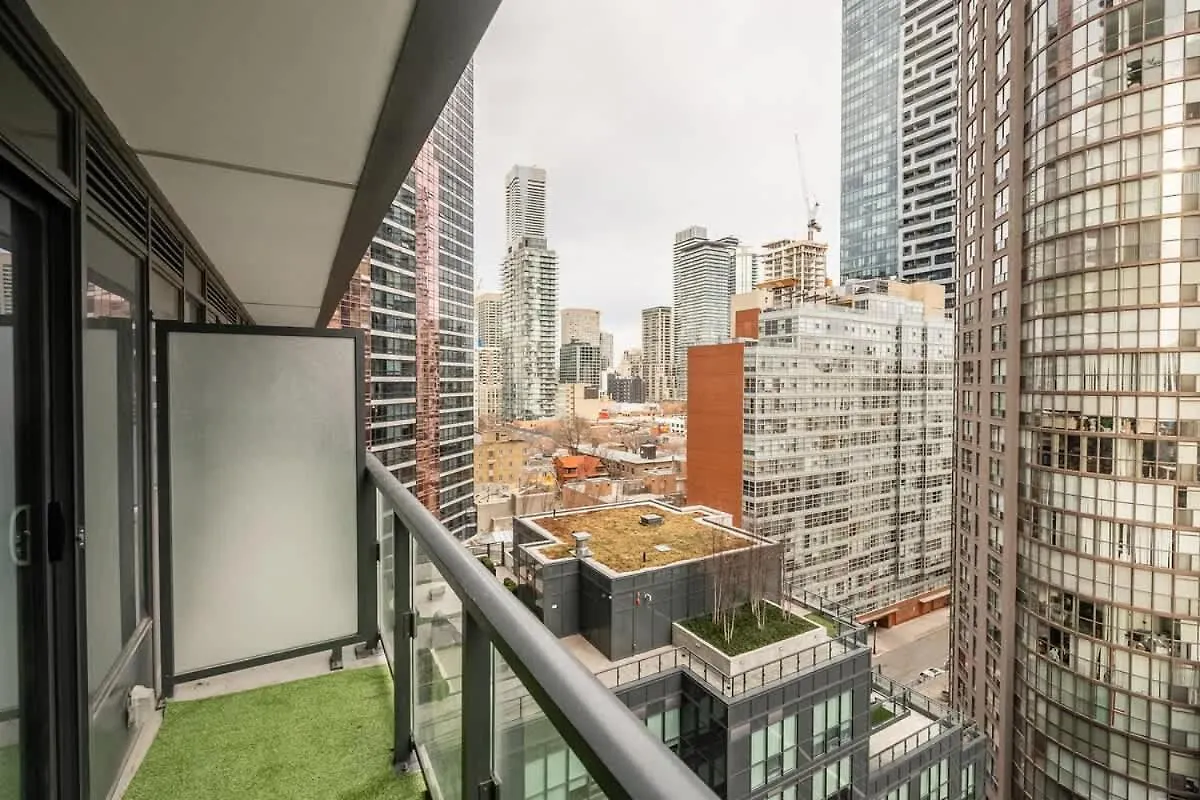 Luxury 1Bdr Condo In Downtown Toronto 0*,